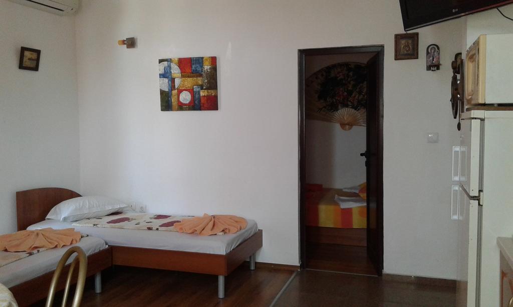 Zora Guest House 프리모르스코 객실 사진