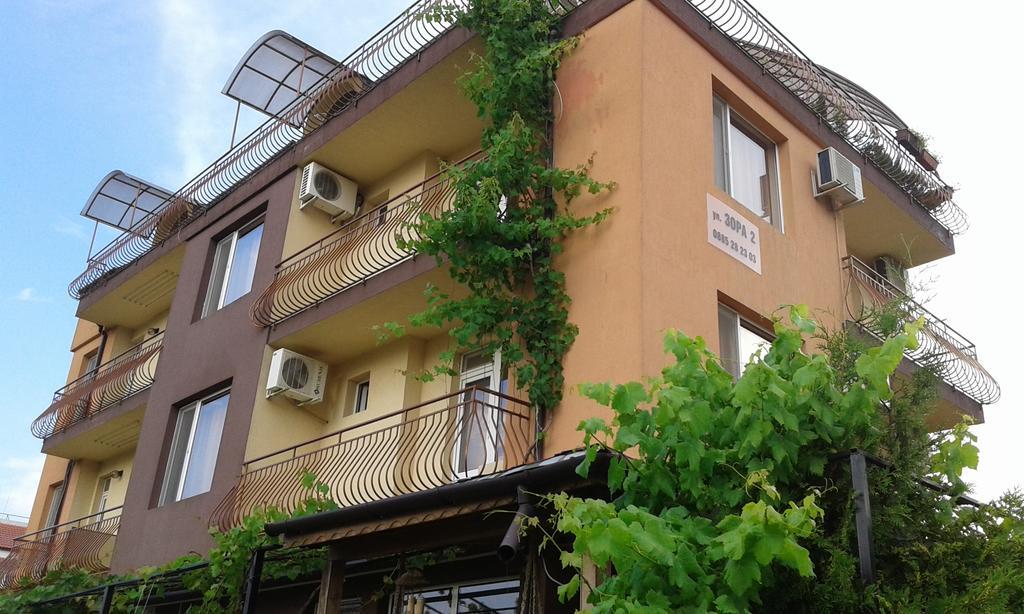 Zora Guest House 프리모르스코 객실 사진